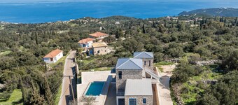 Royal Majestic Residences with Pool & Sea View