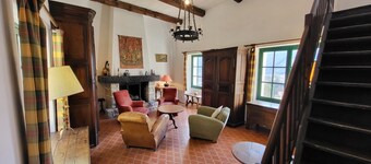 In a quiet, green setting, pretty Provencal country house