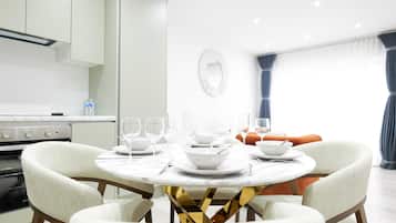 Superior Apartment | Dining