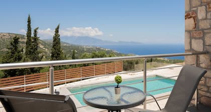 Royal Majestic Residences with Pool & Sea View