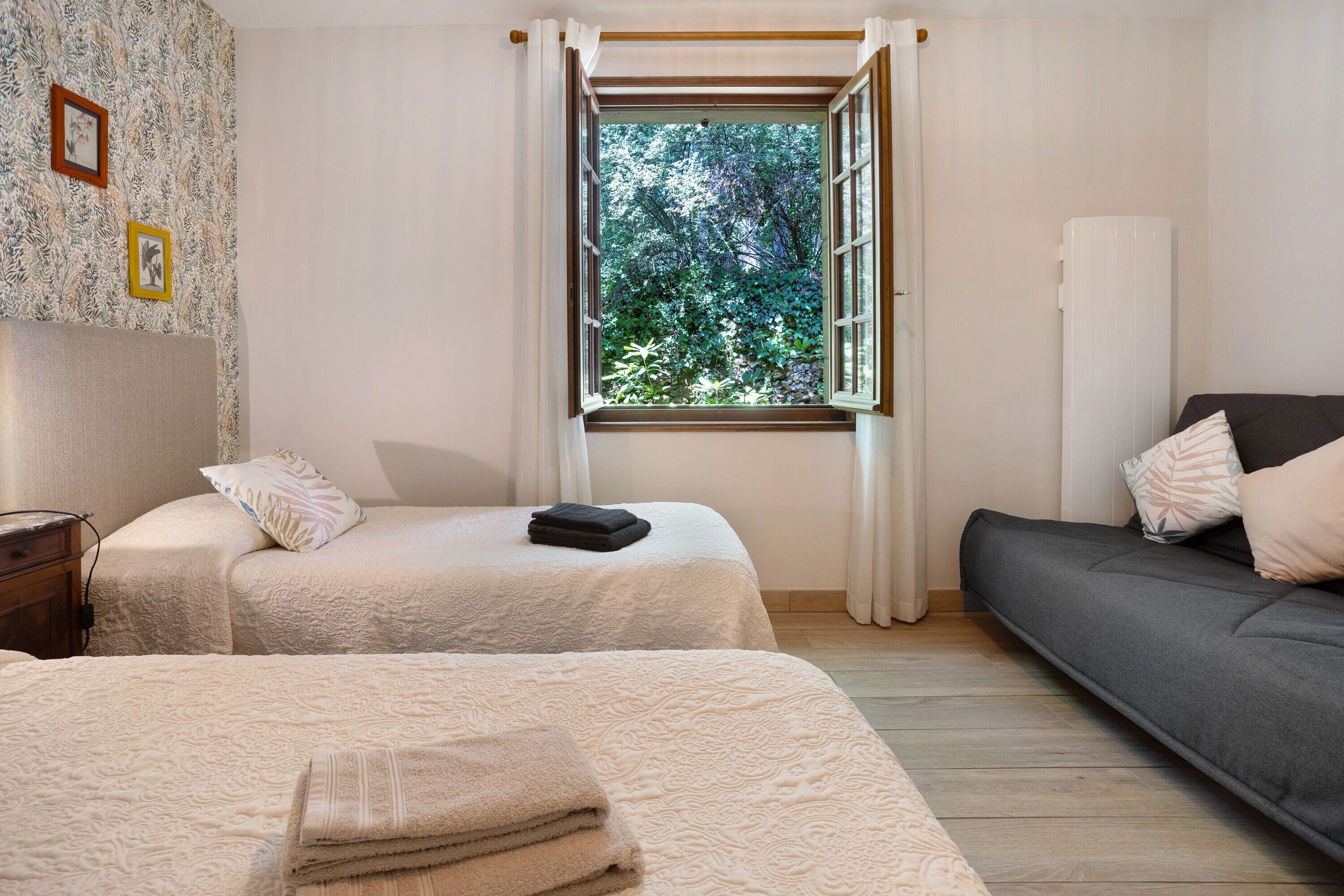 3 Schlafzimmer, Bügeleisen/Bügelbrett, WLAN, Bettwäsche