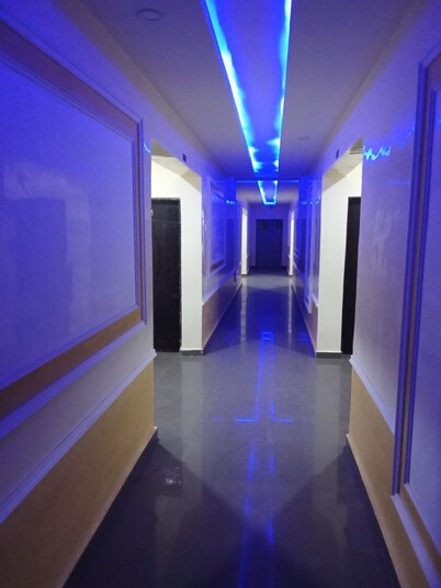 Four Diamonds Hotel & Suites