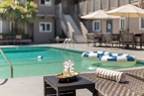 A heated pool - The Slim - Ocean Front (San Diego)