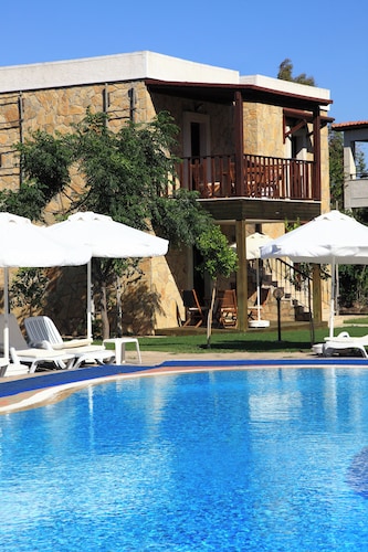 Aktur Cove Apart Hotel