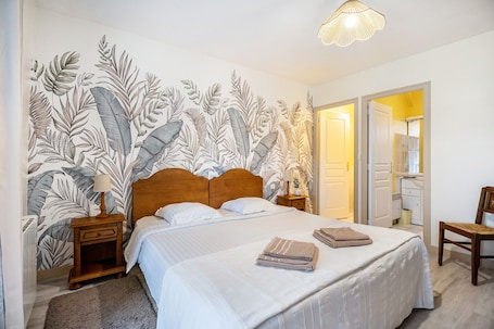 2 chambres, fer et planche à repasser, Wi-Fi, draps fournis. Maison de vacances « Gîte Palombe » avec terrasse privée, jardin privé et Wi-Fi