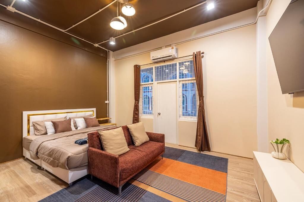 Standard Room, City View | Down comforters, WiFi (free)