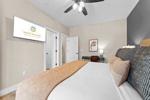 5 bedrooms, desk, iron/ironing board, travel cot