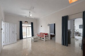 Living area - Quiet Holiday Home in Luxor West Bank near the Nile (Luxor)