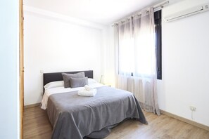1 bedroom, iron/ironing board, free WiFi, bed sheets - Santa Rosa Madrid 201 by Escape Home (Madrid)