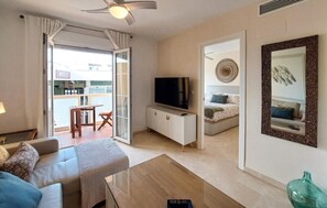 Smart TV - 1 bedroom stunning apartment in Torremolinos (Torremolinos)