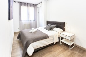 2 Schlafzimmer, Bügeleisen/Bügelbrett, kostenloses WLAN, Bettwäsche