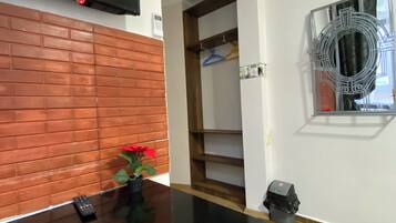 Chambre Double Ăconomique, balcon | IntĂ©rieur