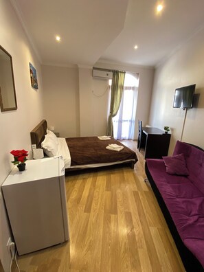 Comfort Quadruple Room, Balcony, City View - Siqvaruli (T'bilisi)