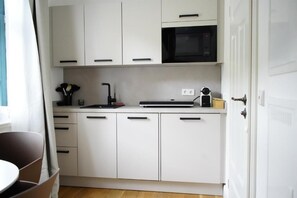 Classic-Apartment, 1 King-Bett, Stadtblick | Eigene Küche