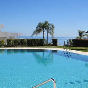 Pool - Spacious apartment with sea view in Luxury Resort (Manilva)