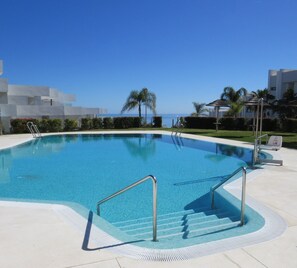 Pool - Spacious apartment with sea view in Luxury Resort (Manilva)
