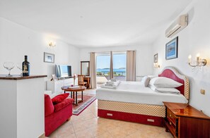 4 bedrooms, iron/ironing board, WiFi, bed sheets - 4-in-1 Panoramic Floor | 4 Private Apartments | Sea View | Family/Group Stay (Šibenik)
