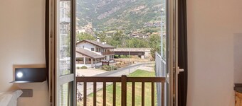 Comfort Studio with Mountain View, Shared Terrace and Wi-Fi