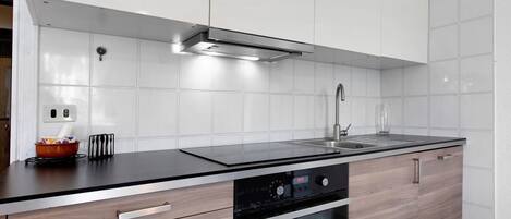 Kühlschrank, Ofen, Herdplatte, Geschirrspüler