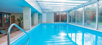 Ensuring a Very Comfortable & Memorable Stay! Indoor Pool, Free Parking!