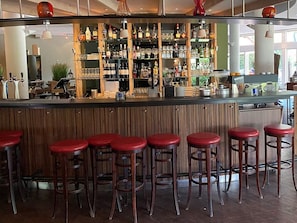 Bar (on property) - Making The Best Memories Along The Way! Near Renesse's Cultural Hotspots! (Renesse)