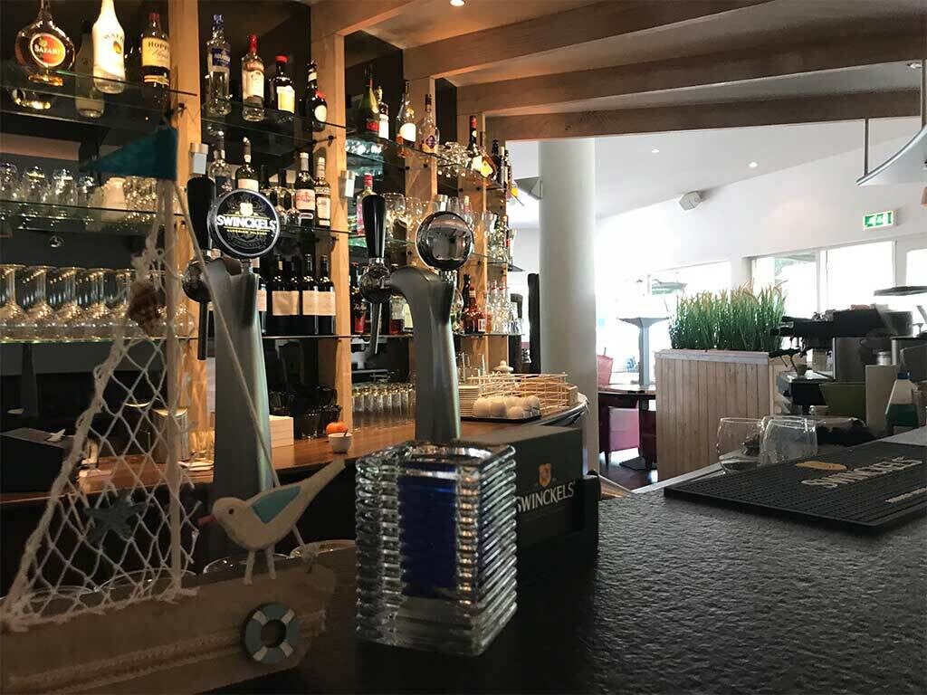 Bar (in der Unterkunft)