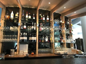 Bar (in der Unterkunft)