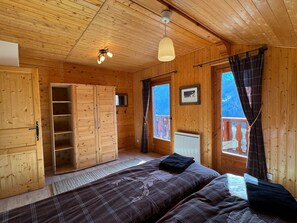 3 bedrooms, WiFi - Stunning Alpine chalet for seven people with breathtaking mountain views! (La Chapelle-d'Abondance)