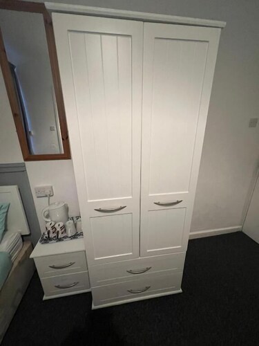 The stage door hotel