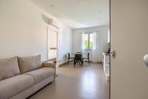 TV - Crispi Terrace by Wonderful Italy (Palermo)