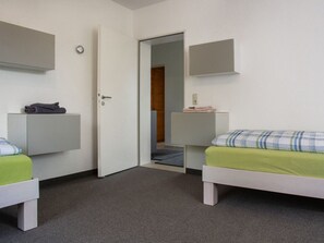 Interior - in Stadtrandlage mit guter Anbindung, sowie groß by Interhome (Dresden)