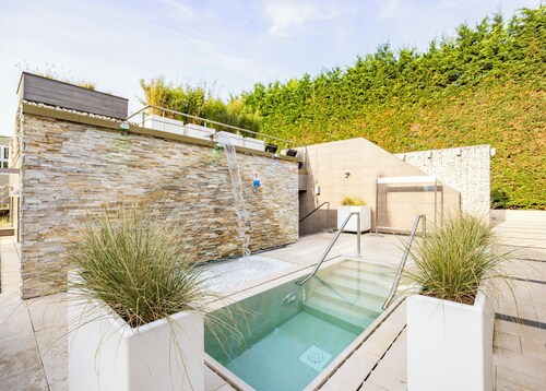 Always a Great Idea To Unwind! Surrounded by Nature, Spa, and Wellness Options!