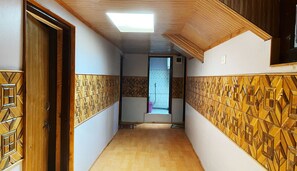 Interior - Lakshmi Guest House (Srinagar)