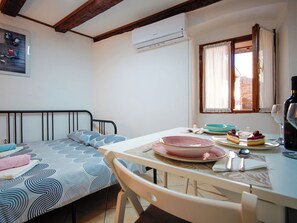 Dining - Piccolo Mondo by Interhome (Lovran)