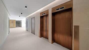 Shared Dormitory, Lake View | Interior