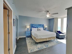4 bedrooms, iron/ironing board, WiFi, bed sheets - Emerald Beach #1125 | Beautiful Gulf Front Condo + Amenities (Panama City Beach)