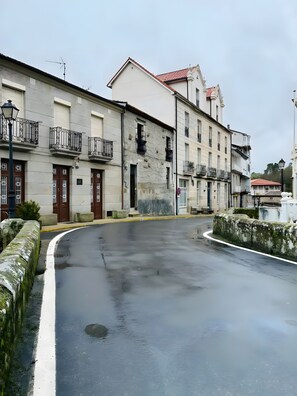 Exterior - Apartment 'Familia Froufe 4' with Mountain and Arnoia River Views (Baños de Molgas)
