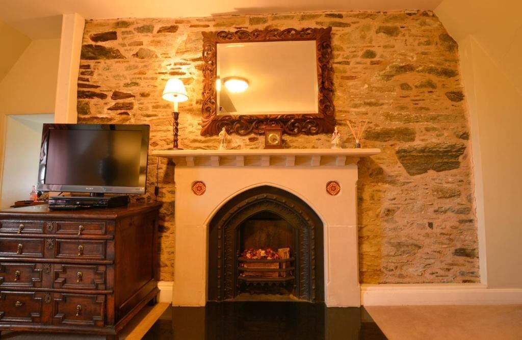 Deluxe Double Room, Lake View | Interior