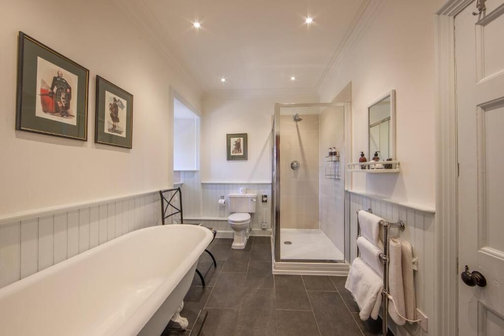Superior-Doppelzimmer, Seeblick | Badezimmer