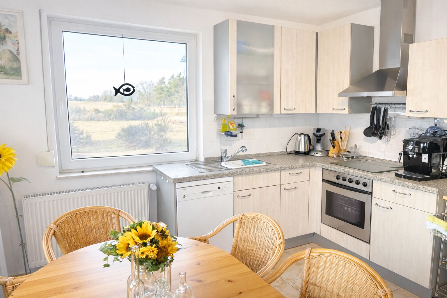 Coffee/tea maker, fridge, microwave, oven