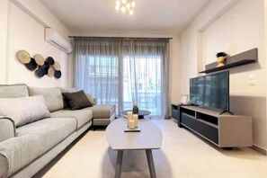 Living area - Athenean Gem Near Athens Metro Mall-B2 (Ilioupoli)