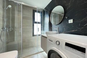 Hair dryer, towels, soap, toilet paper - Athenean Oasis In Ellinikon-Β4 (Elliniko)