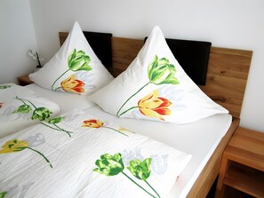 1 bedroom, iron/ironing board, WiFi, bed sheets - Alpenblick Apartment (Todtnau)