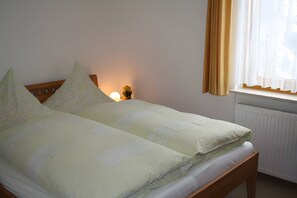 1 camera, ferro/asse da stiro, Wi-Fi, lenzuola