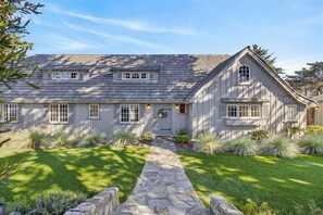 Exterior - 4065 Love, Family Home Steps to Carmel River Beach (Carmel)