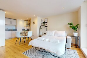 1 Schlafzimmer, Bügeleisen/Bügelbrett, kostenloses WLAN, Bettwäsche