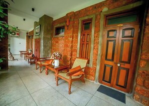 Property grounds - Airport City Hub Hotel by Leeads (Katunayake)