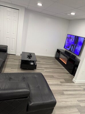 Living area - Cozy Modern home (Winnipeg)