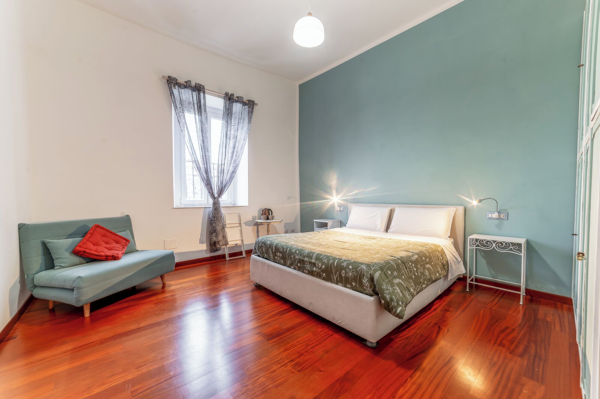 Tripla Classic, vista cortile