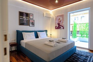 2 habitaciones, escritorio, tabla de planchar con plancha y wifi gratis 
